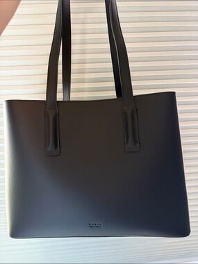 Freja Black Leather Tote Bag